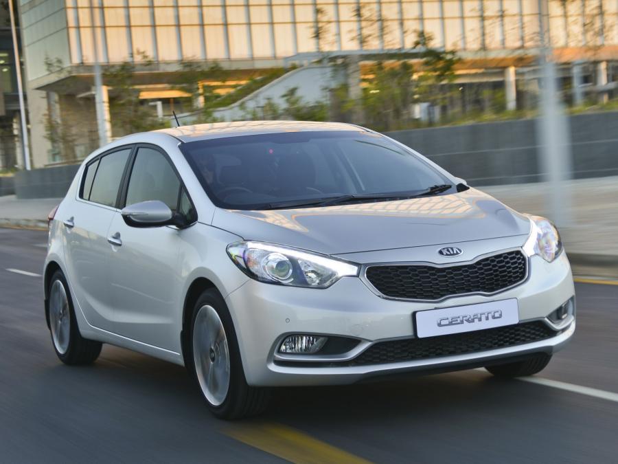  Kia Cerato Hatchback 2013 года  (ZA) (фото 13 из 26)